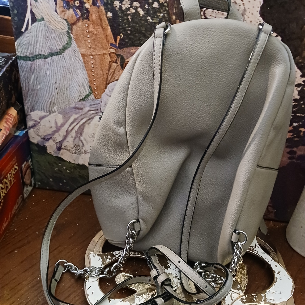 🎒Victoria Secret Urban Mini Backpack🎒 Size 7.3"×3.8"×9.7",A Fabulous Item🎁👌 - Picture 16 of 16